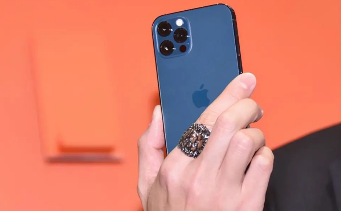 麻章苹果手机维修分享iPhone12系列重启方法教程 